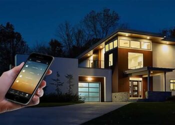 Smart Lighting Enhances Outdoor Spaces